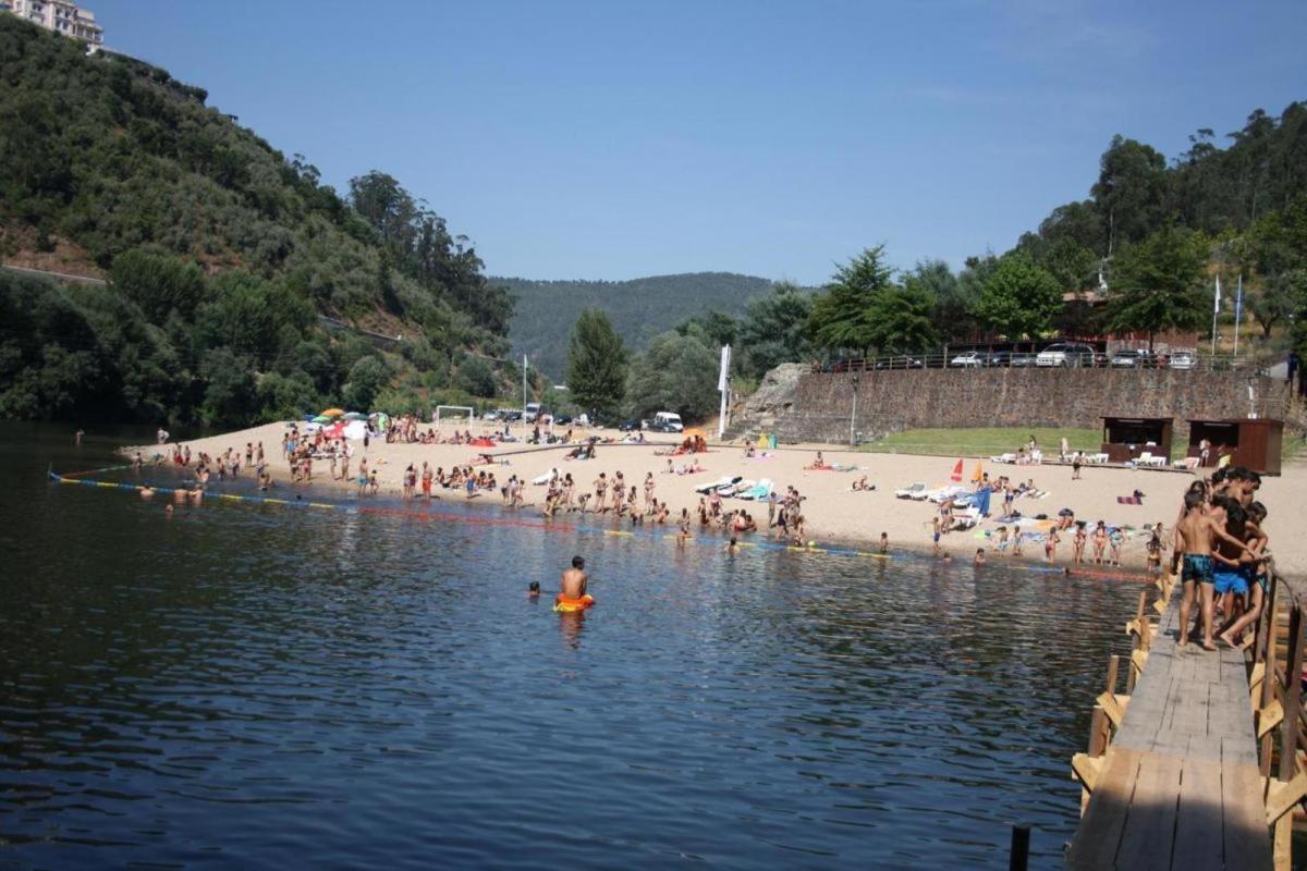Moradia Lili Villa Ronqueira Kültér fotó